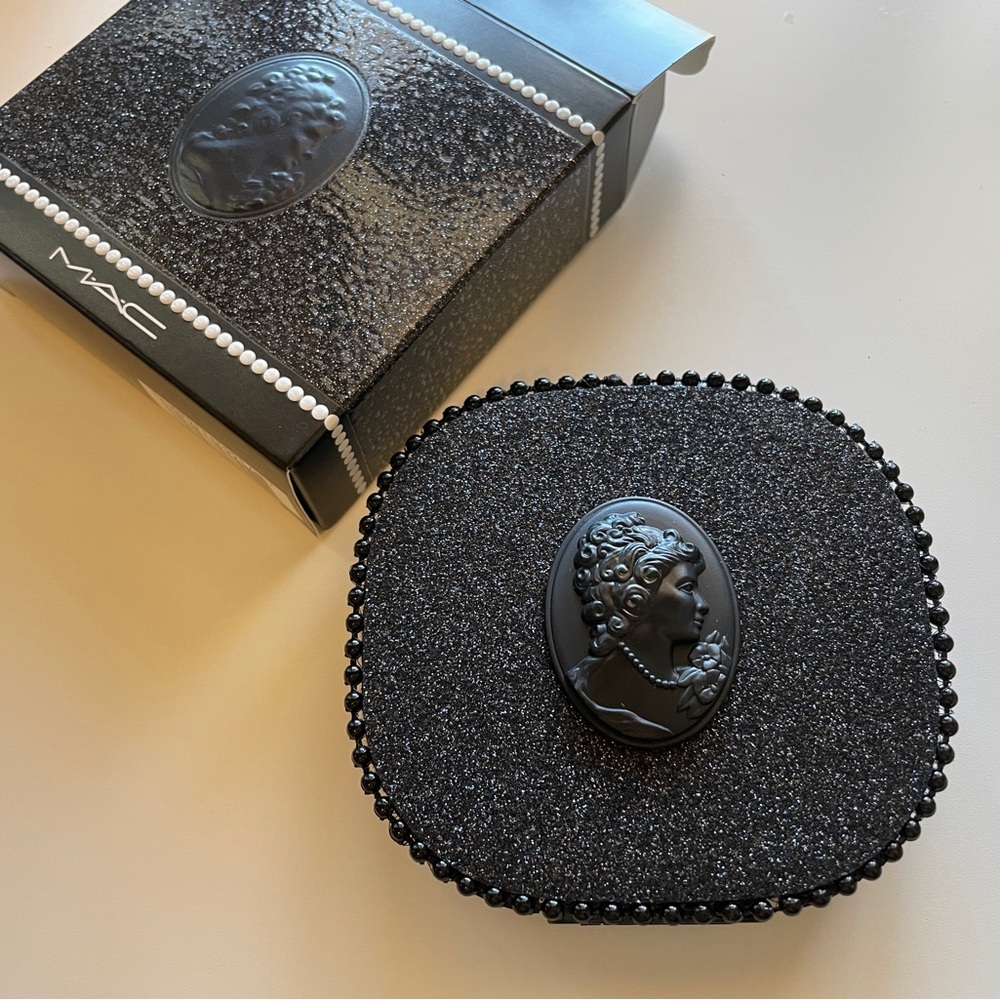 MAC Eyeshadow Limited Edition - Keepsakes